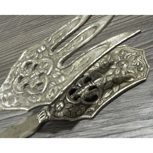 Antique Vintage Silver Floral Italian Gothic Serving Salad Dinner Tongs - Picture 6 of 7